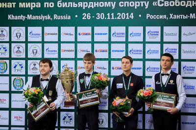 Четыре лучших игрока в "свободную пирамиду" 2014 года (А. Паламарь, С. Крыжановский, О. Еркулев и В. Осьминин). Фото "Югра Спорт".
